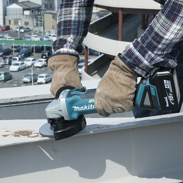 Miniamoladora Batería Makita DGA504ZJ