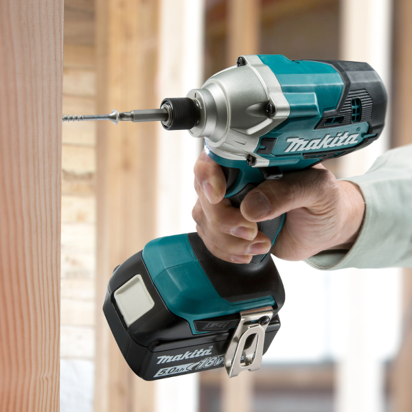 Atornillador de impacto Makita DTD156Z