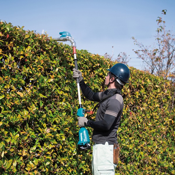 Cortasetos de altura Makita DUN500WZ